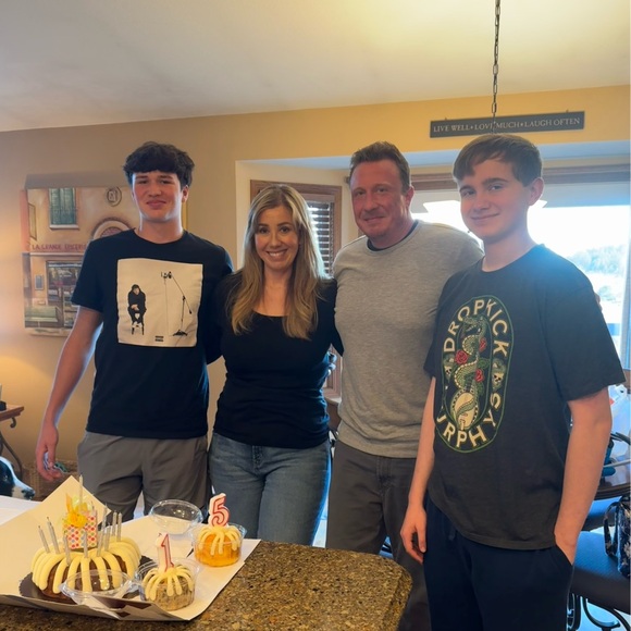 Meet your Posher, Erica - Picture 4 of 4